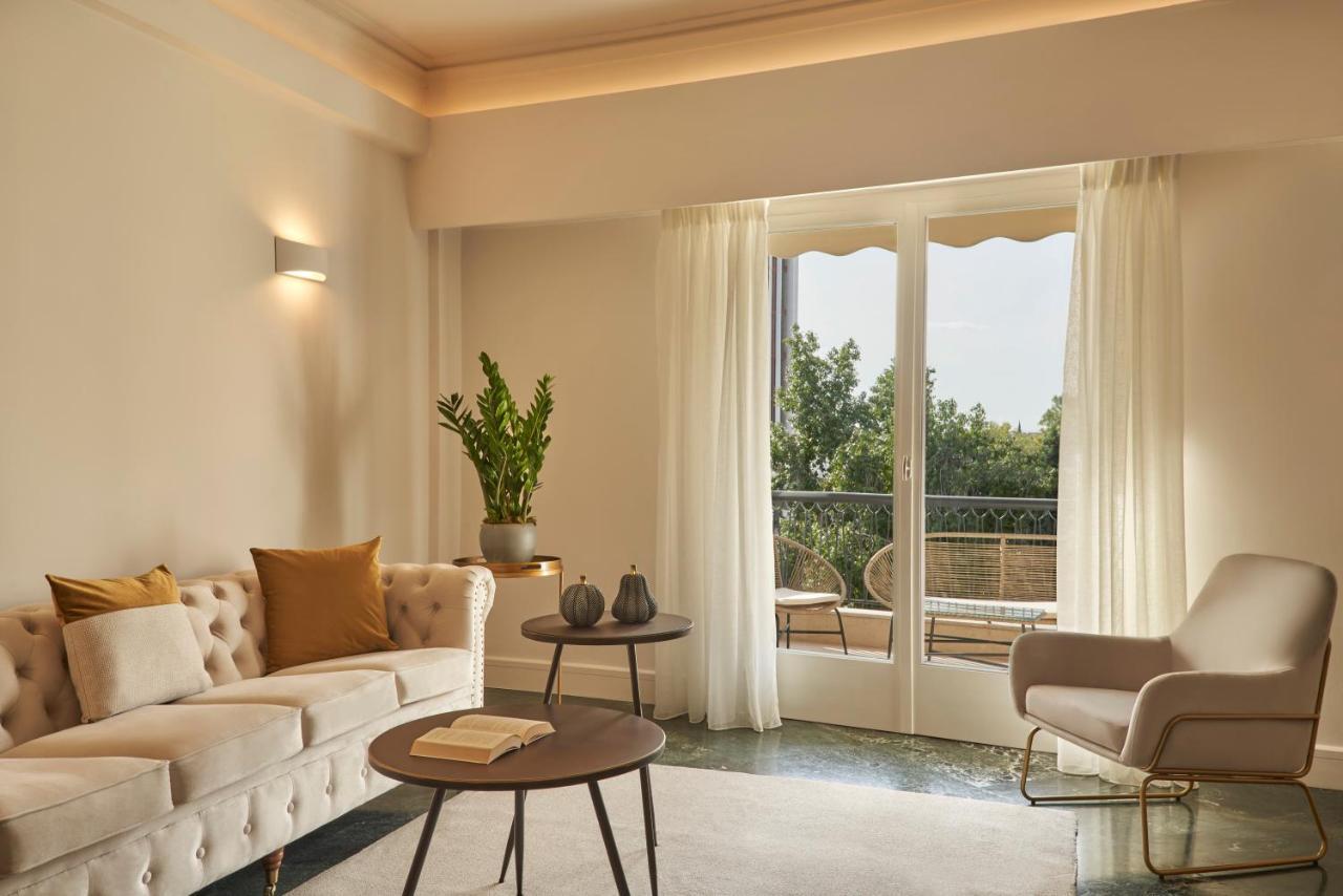Chic N Bright 3Bd Apt With Hilton View Athena Bagian luar foto