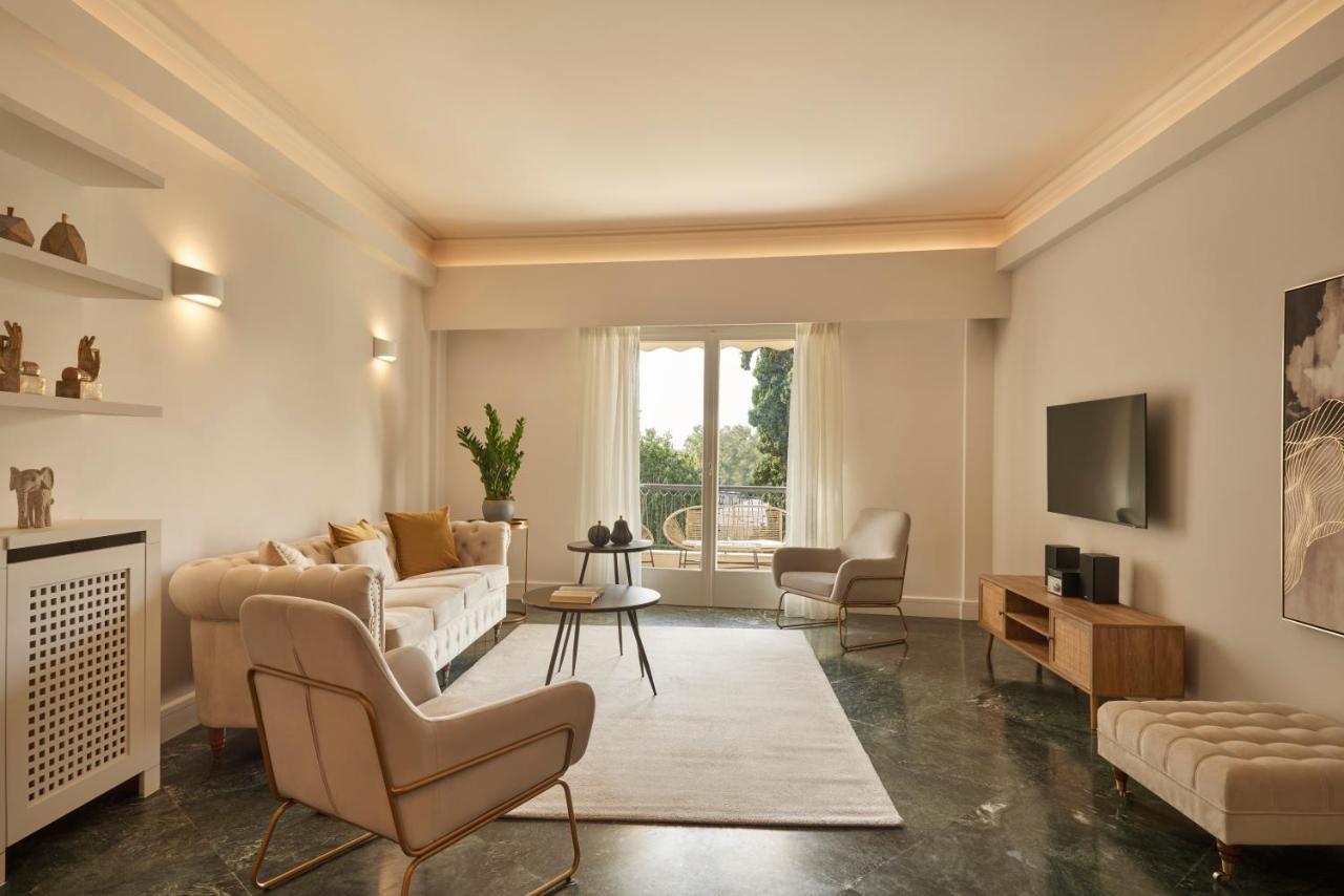 Chic N Bright 3Bd Apt With Hilton View Athena Bagian luar foto