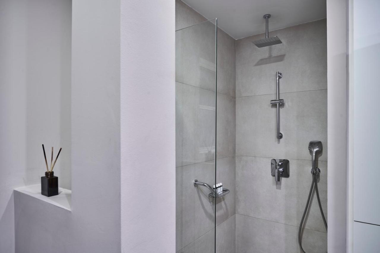 Chic N Bright 3Bd Apt With Hilton View Athena Bagian luar foto