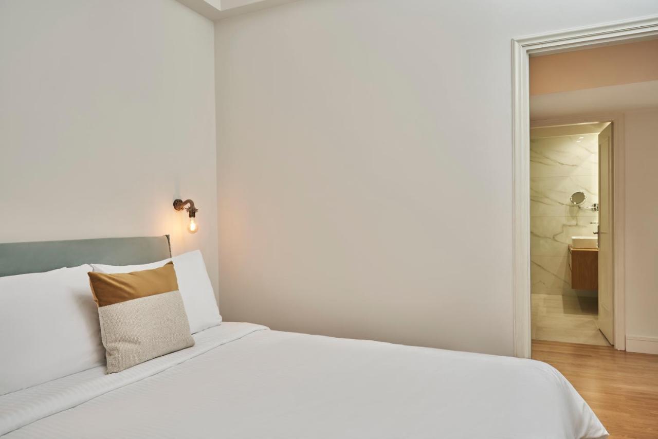 Chic N Bright 3Bd Apt With Hilton View Athena Bagian luar foto